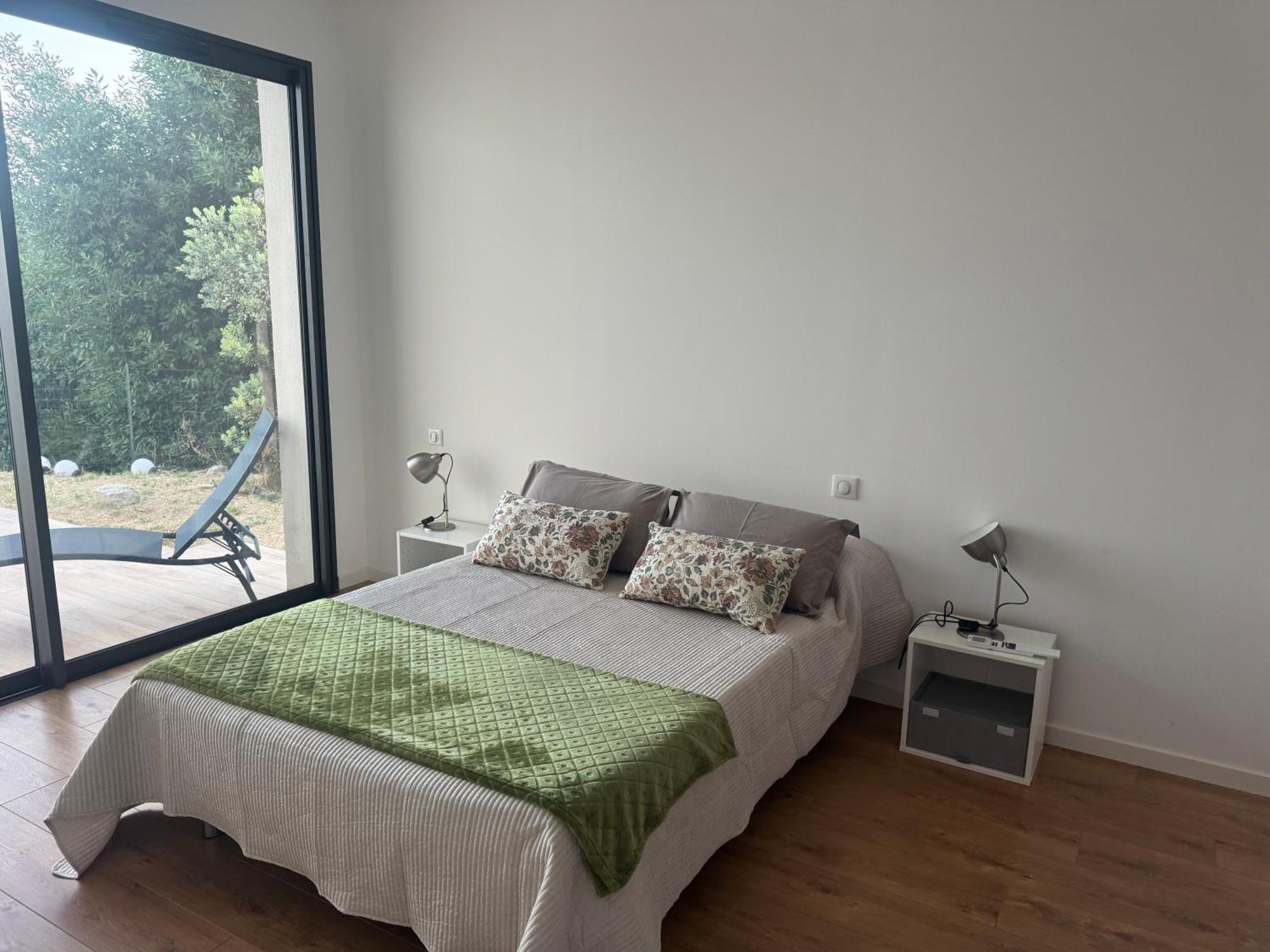 4 Couchages, Climatise A 150m De La Route Des Sanguinaires, Parking Prive Apartment Ajaccio (Corsica)